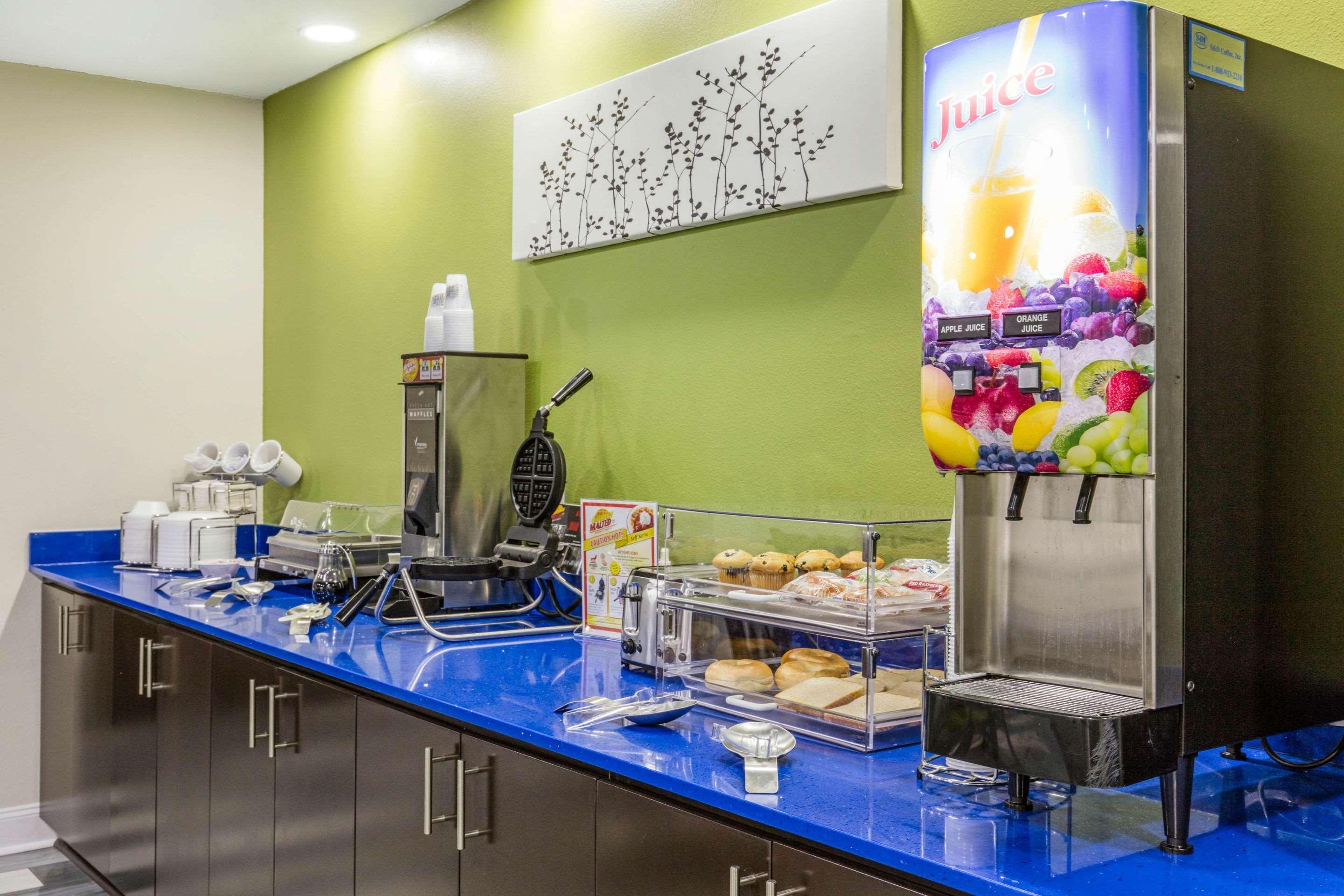 Travelodge By Wyndham Flowood Εξωτερικό φωτογραφία