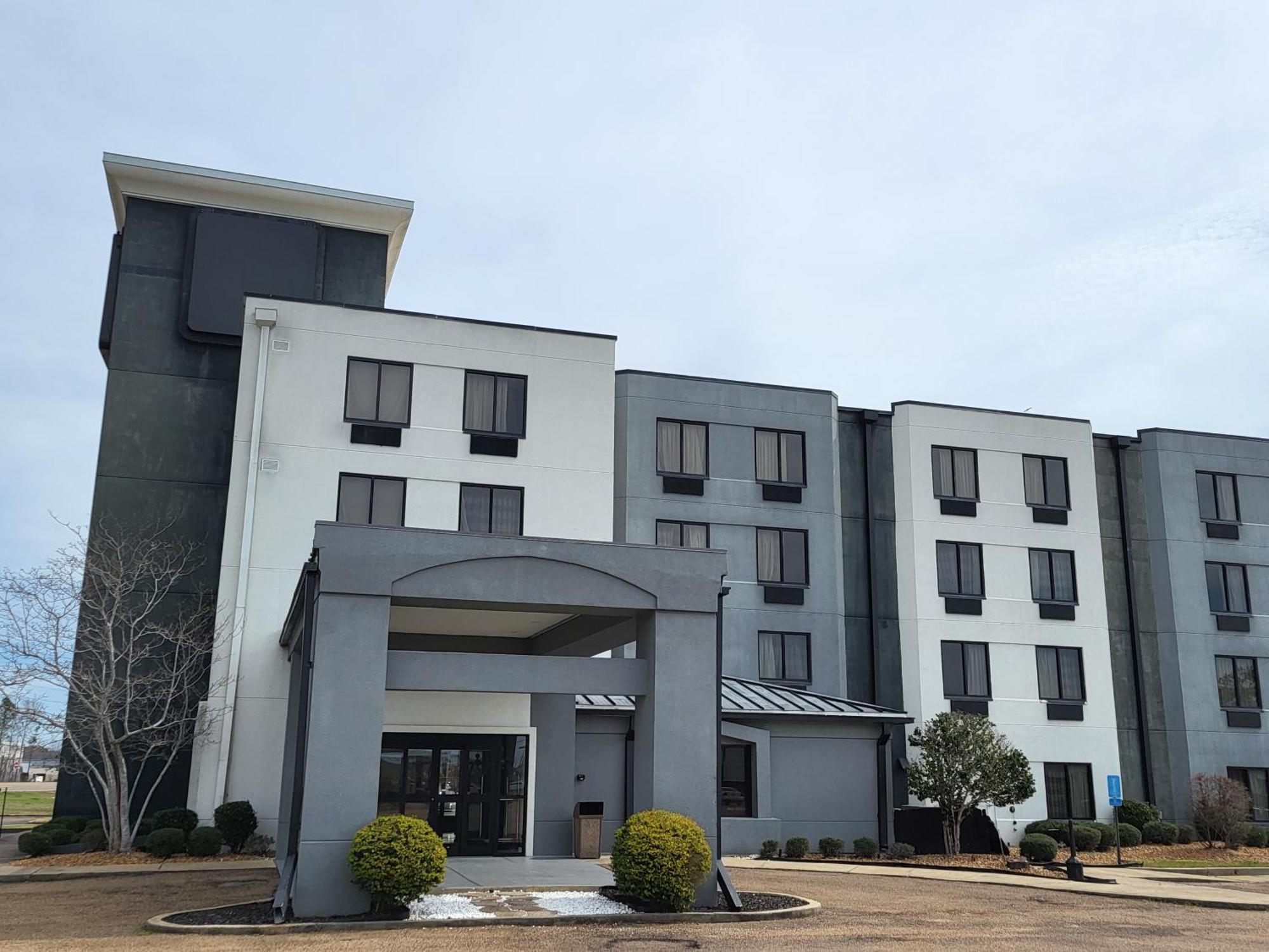 Travelodge By Wyndham Flowood Εξωτερικό φωτογραφία