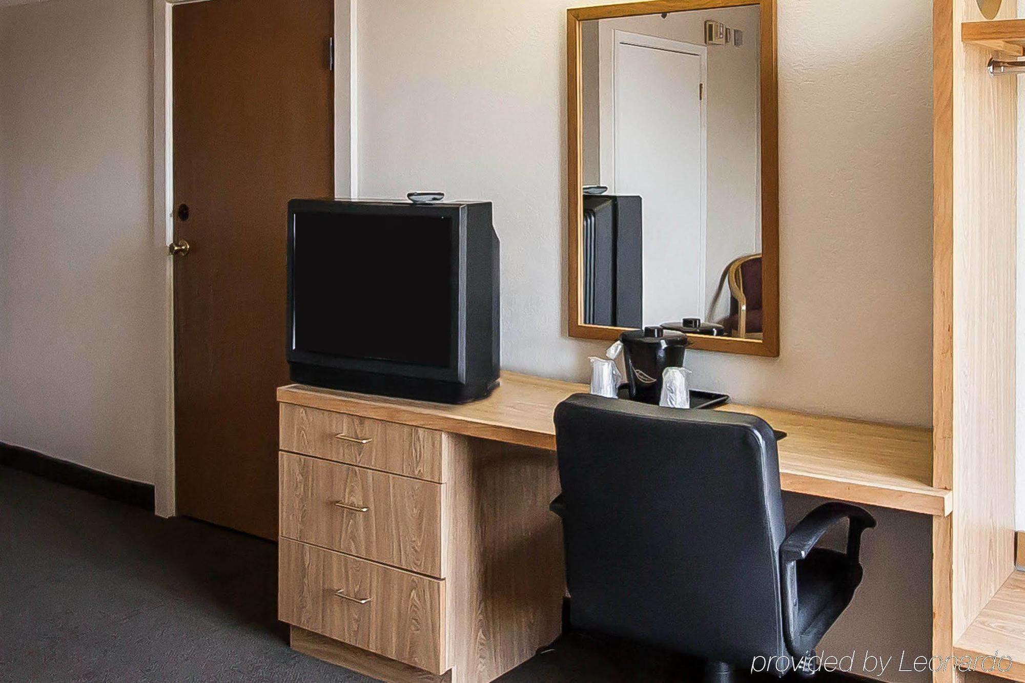 Travelodge By Wyndham Flowood Εξωτερικό φωτογραφία